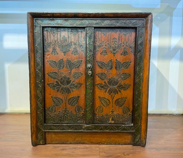 BW Small Painted Cabinet 1